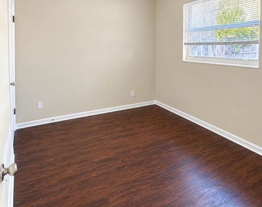 153 N 3rd Street - Photo Thumbnail 8