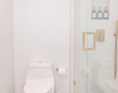 129 E Hart Street - Photo Thumbnail 8