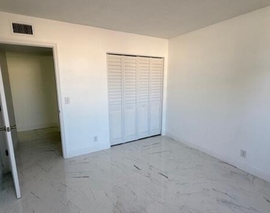 9 Willowbrook Lane - Photo Thumbnail 6