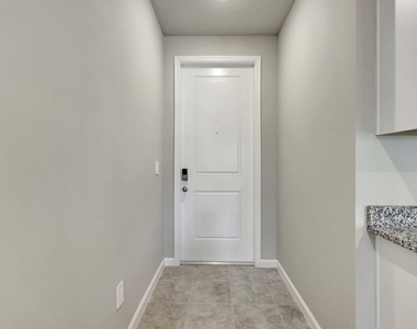 5764 Se Edgewater Circle - Photo Thumbnail 4