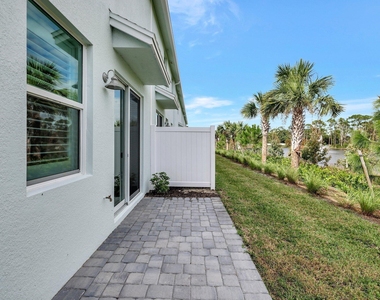 5764 Se Edgewater Circle - Photo Thumbnail 29