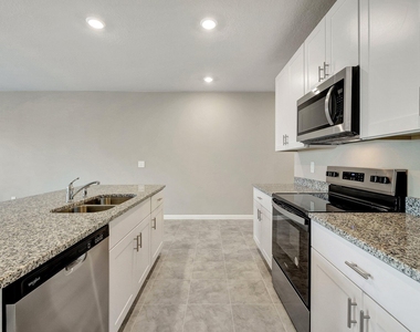 5764 Se Edgewater Circle - Photo Thumbnail 7