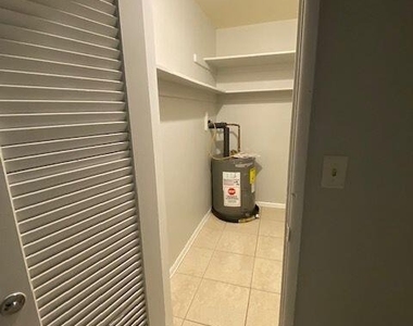 918 11th Avenue N - Photo Thumbnail 16