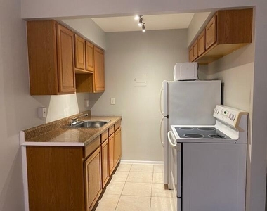 918 11th Avenue N - Photo Thumbnail 5