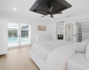 4030 Ne 25th Avenue - Photo Thumbnail 18