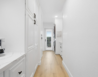 4030 Ne 25th Avenue - Photo Thumbnail 15