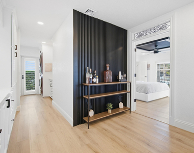 4030 Ne 25th Avenue - Photo Thumbnail 17