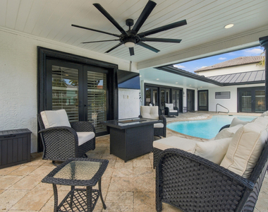 4030 Ne 25th Avenue - Photo Thumbnail 8
