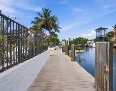4030 Ne 25th Avenue - Photo Thumbnail 34