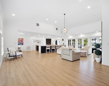 4030 Ne 25th Avenue - Photo Thumbnail 26