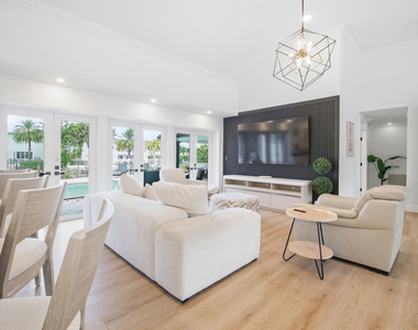 4030 Ne 25th Avenue - Photo Thumbnail 24
