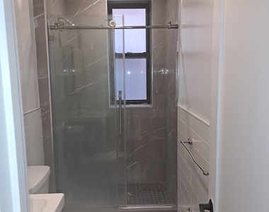 188 Claremont Avenue - Photo Thumbnail 7