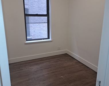 188 Claremont Avenue - Photo Thumbnail 4