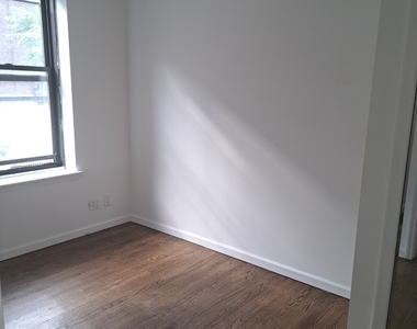 188 Claremont Avenue - Photo Thumbnail 2