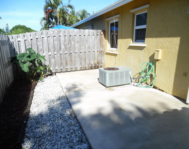 3986 Hernden Drive - Photo Thumbnail 6