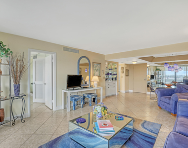 3589 S Ocean Boulevard - Photo Thumbnail 9