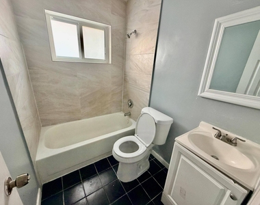 1132 Nw 5th Court - Photo Thumbnail 6