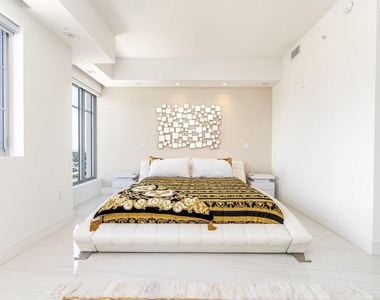155 E Boca Raton Road - Photo Thumbnail 2