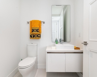 155 E Boca Raton Road - Photo Thumbnail 7