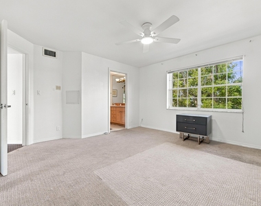 4640 Bougainvilla Drive - Photo Thumbnail 30