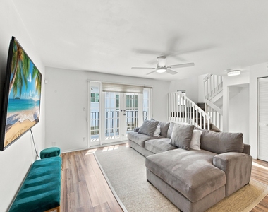 4640 Bougainvilla Drive - Photo Thumbnail 10