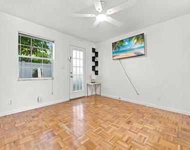 4640 Bougainvilla Drive - Photo Thumbnail 6