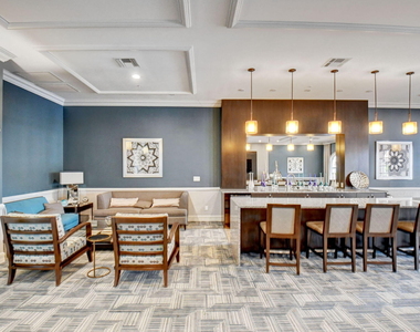 7453 Granville Avenue - Photo Thumbnail 39