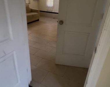 2409 Avenue M - Photo Thumbnail 6