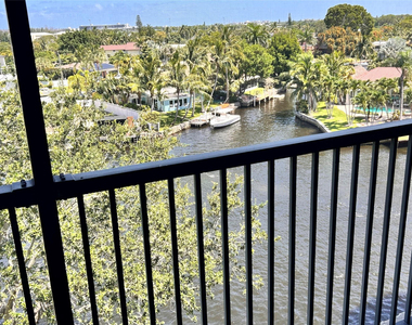 14 Royal Palm Way - Photo Thumbnail 5