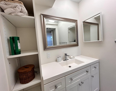 14 Royal Palm Way - Photo Thumbnail 30