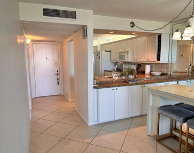 14 Royal Palm Way - Photo Thumbnail 26