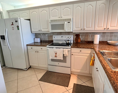 14 Royal Palm Way - Photo Thumbnail 14