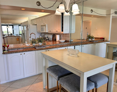 14 Royal Palm Way - Photo Thumbnail 10