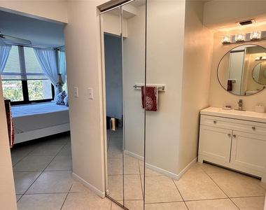 14 Royal Palm Way - Photo Thumbnail 23