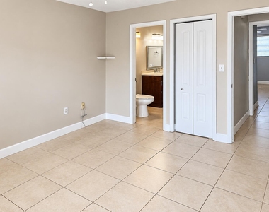 12027 Sw 10th Street - Photo Thumbnail 6