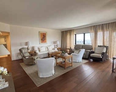 5000 N Ocean Boulevard - Photo Thumbnail 2