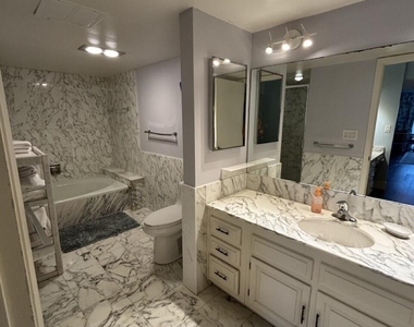 5000 N Ocean Boulevard - Photo Thumbnail 7