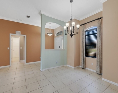 1108 Coverbrook Lane - Photo Thumbnail 7