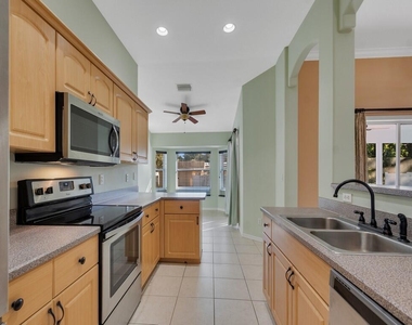 1108 Coverbrook Lane - Photo Thumbnail 8