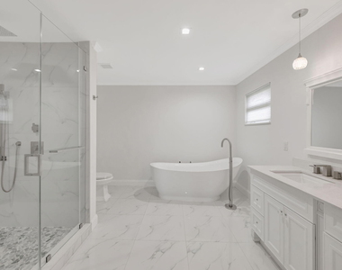 2612 Ne 5 Street - Photo Thumbnail 15