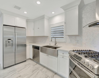 2612 Ne 5 Street - Photo Thumbnail 9