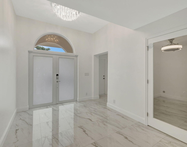 2612 Ne 5 Street - Photo Thumbnail 23