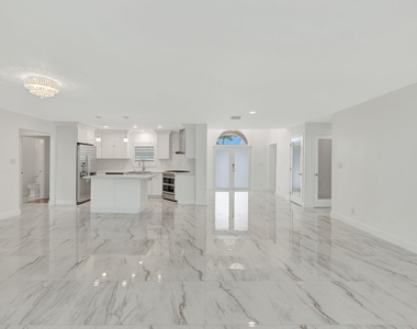 2612 Ne 5 Street - Photo Thumbnail 6