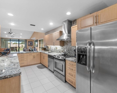 68 Eastgate Drive - Photo Thumbnail 5