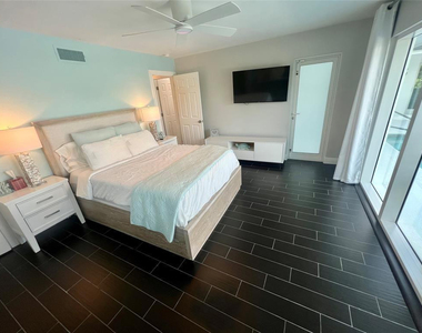 2791 Ne 9th Court - Photo Thumbnail 21