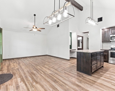 2926 Paluxy Trail - Photo Thumbnail 2