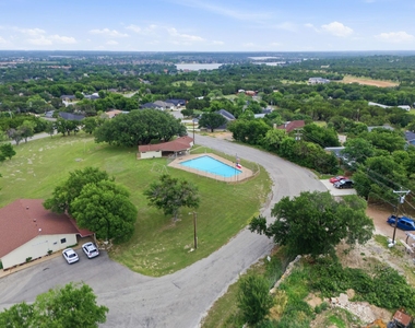 2926 Paluxy Trail - Photo Thumbnail 32