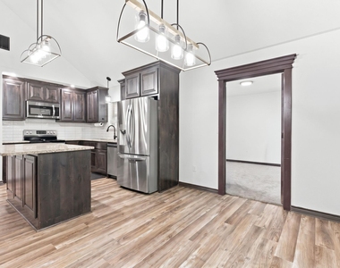 2926 Paluxy Trail - Photo Thumbnail 3