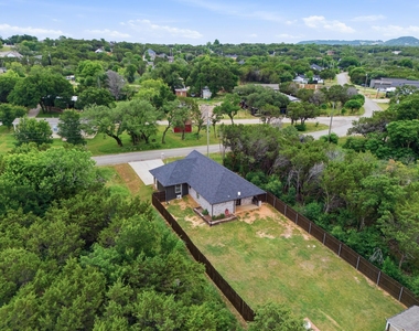2926 Paluxy Trail - Photo Thumbnail 29