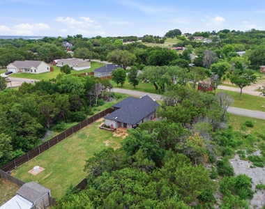 2926 Paluxy Trail - Photo Thumbnail 30